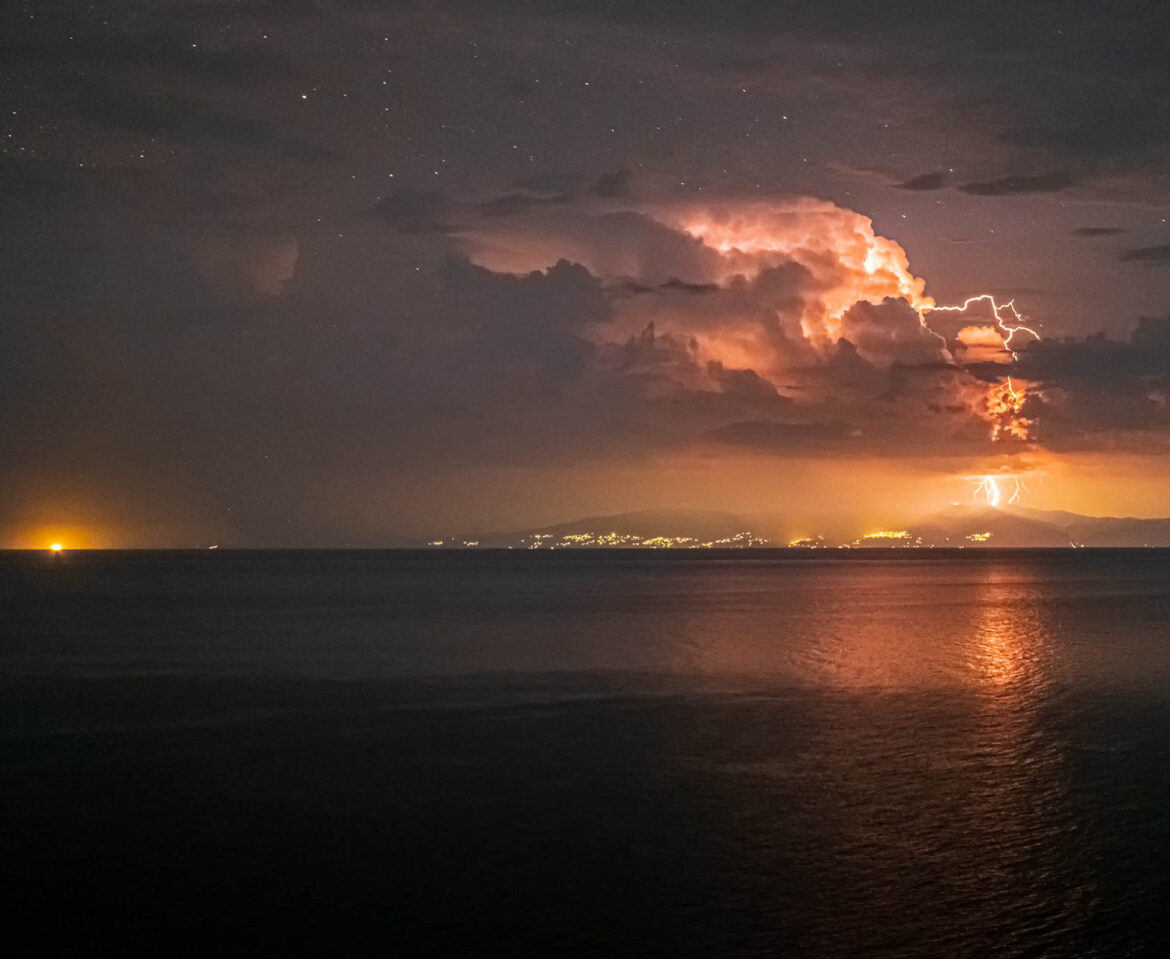 How to Photograph Lightning: The Complete Guide